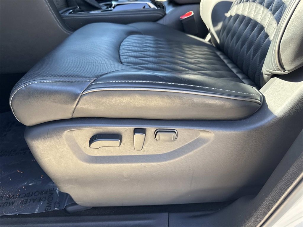 Certified 2024 INFINITI QX80 Sensory image 21
