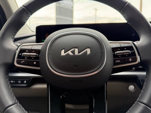 Used 2026 Kia Carnival LXS FWD image 21