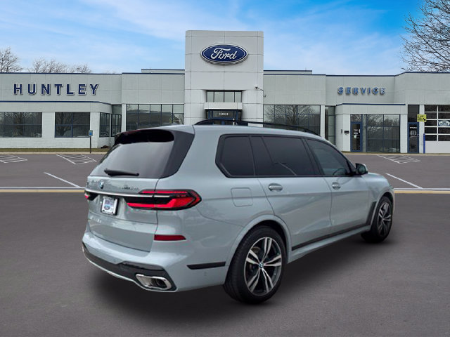 Used 2024 BMW X7 xDrive40i w/ Executive Package AWD/4WD image 5