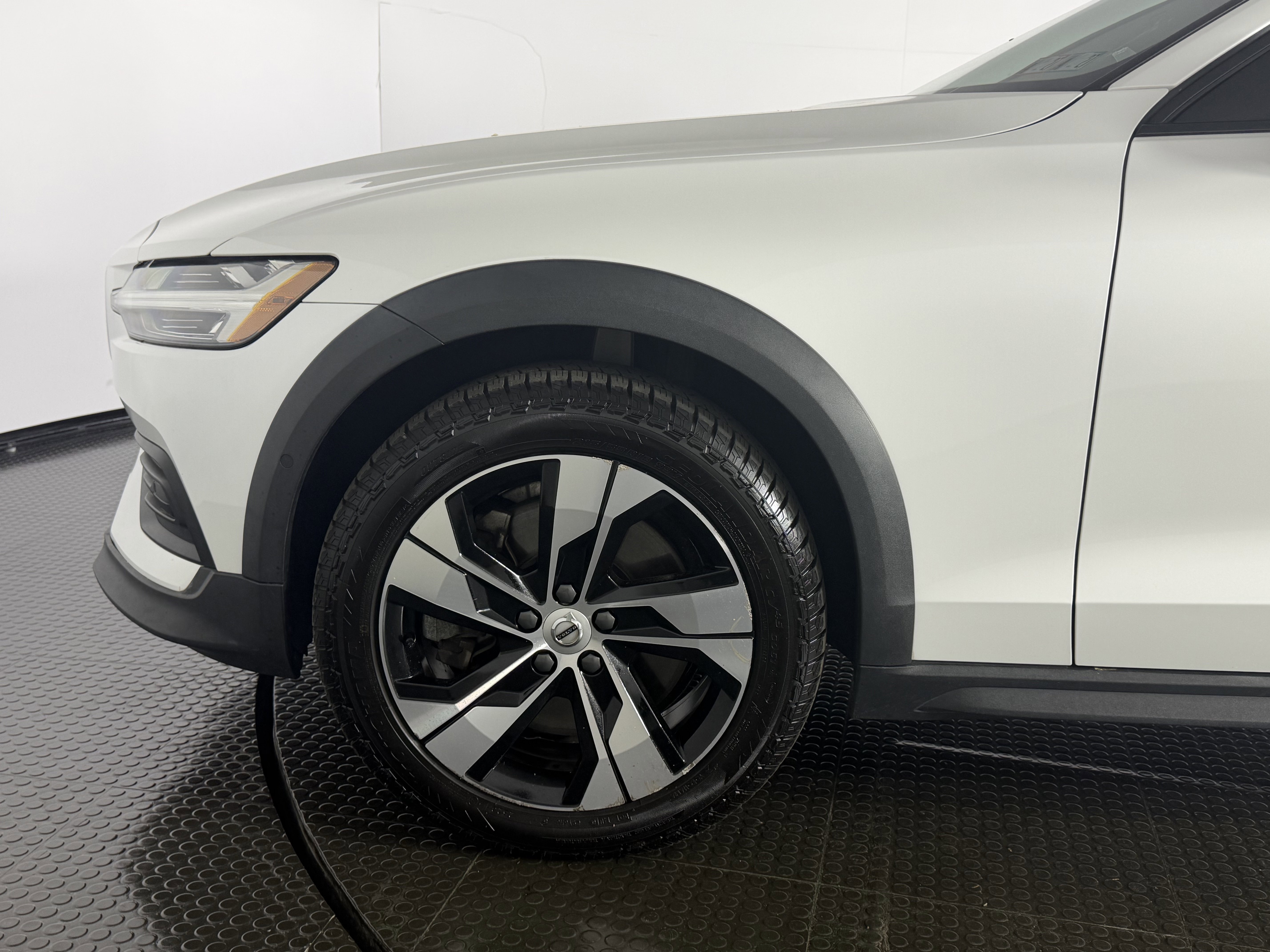 Used 2020 Volvo V60 T5 Cross Country w/ Protection Package Premier AWD/4WD image 7