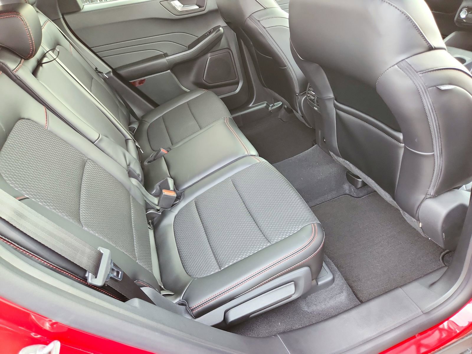 New 2026 Ford Escape ST-Line Select w/ Equipment Group 401A image 28