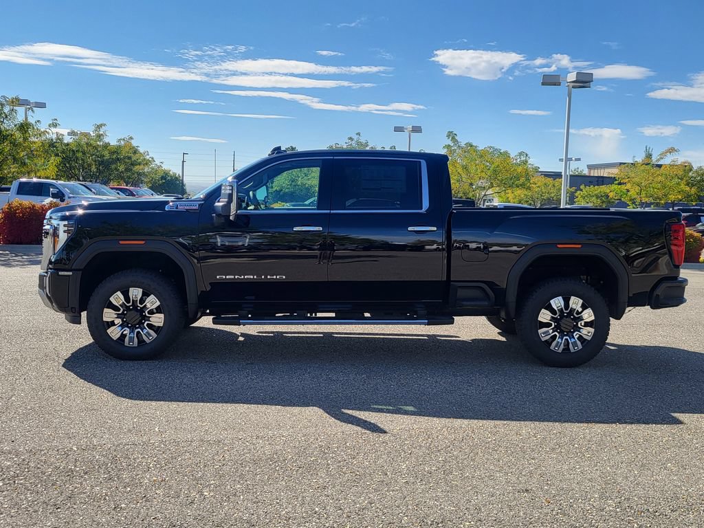 New 2025 GMC Sierra 3500 Denali w/ Denali Reserve Package AWD/4WD image 40