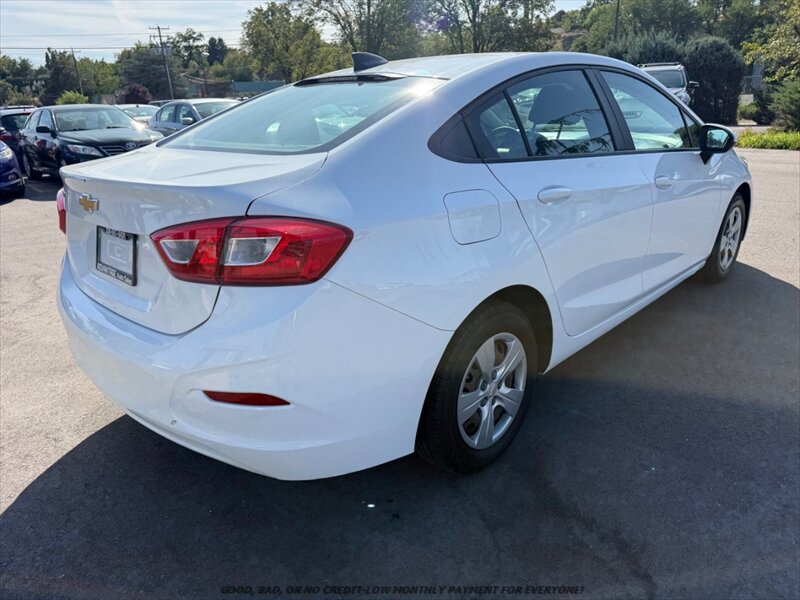 Used 2017 Chevrolet Cruze LS FWD image 7
