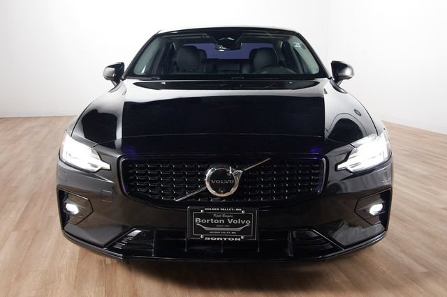 Used 2024 Volvo S60 B5 Plus w/ Climate Package AWD/4WD image 2