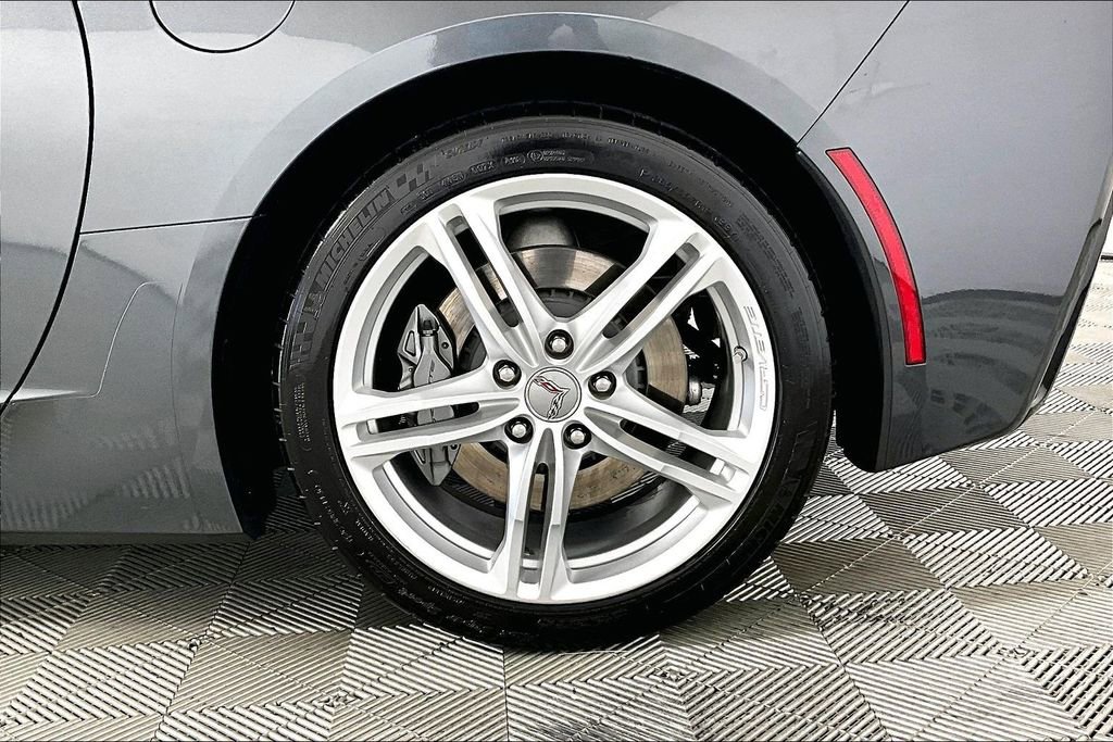Used 2017 Chevrolet Corvette Stingray Coupe w/ 1LT image 6