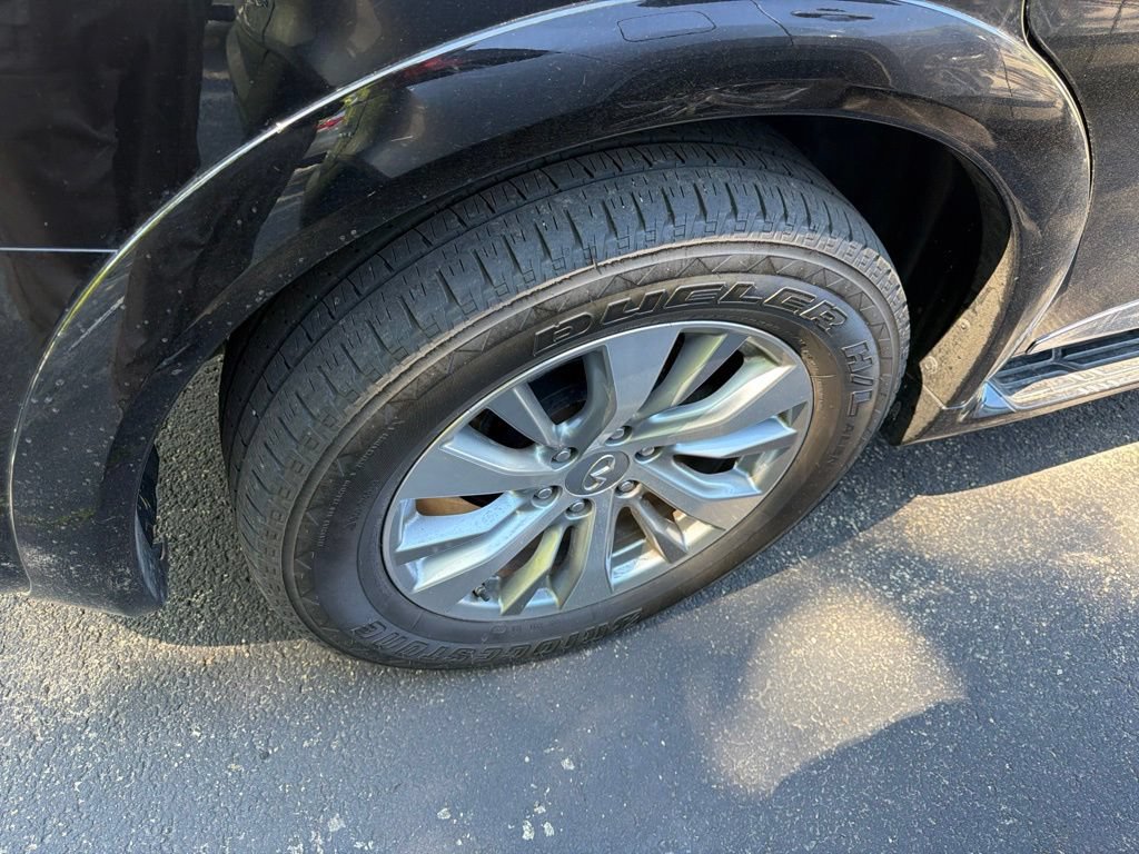 Used 2016 INFINITI QX80 4WD w/ Signature Edition Package image 5