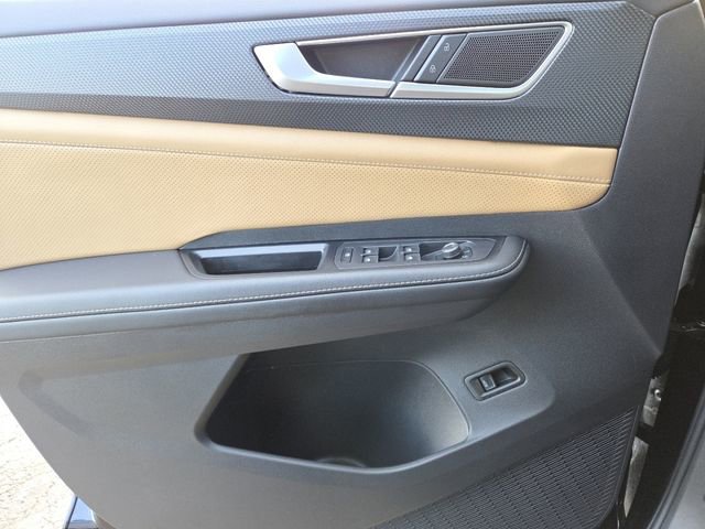 Used 2024 Volkswagen Atlas Cross Sport SEL R-Line image 33