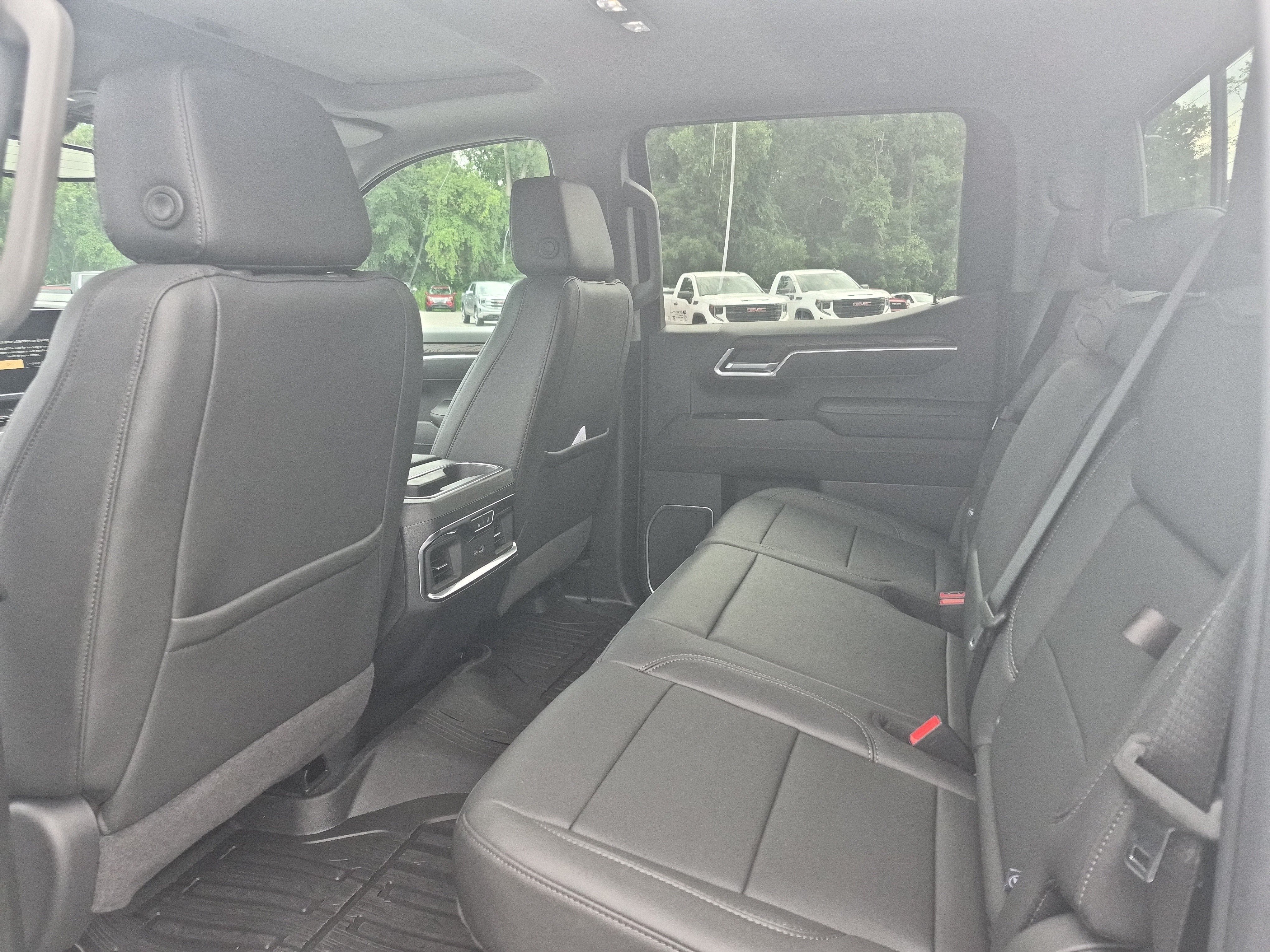 Used 2026 GMC Sierra 1500 SLT w/ SLT Premium Plus Package AWD/4WD image 27