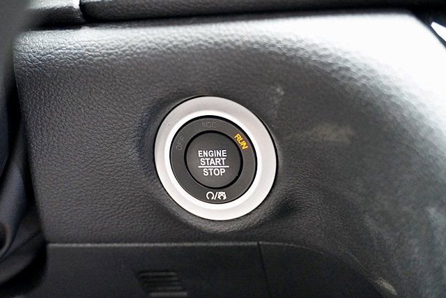 New 2026 Chrysler Pacifica Select AWD/4WD image 35