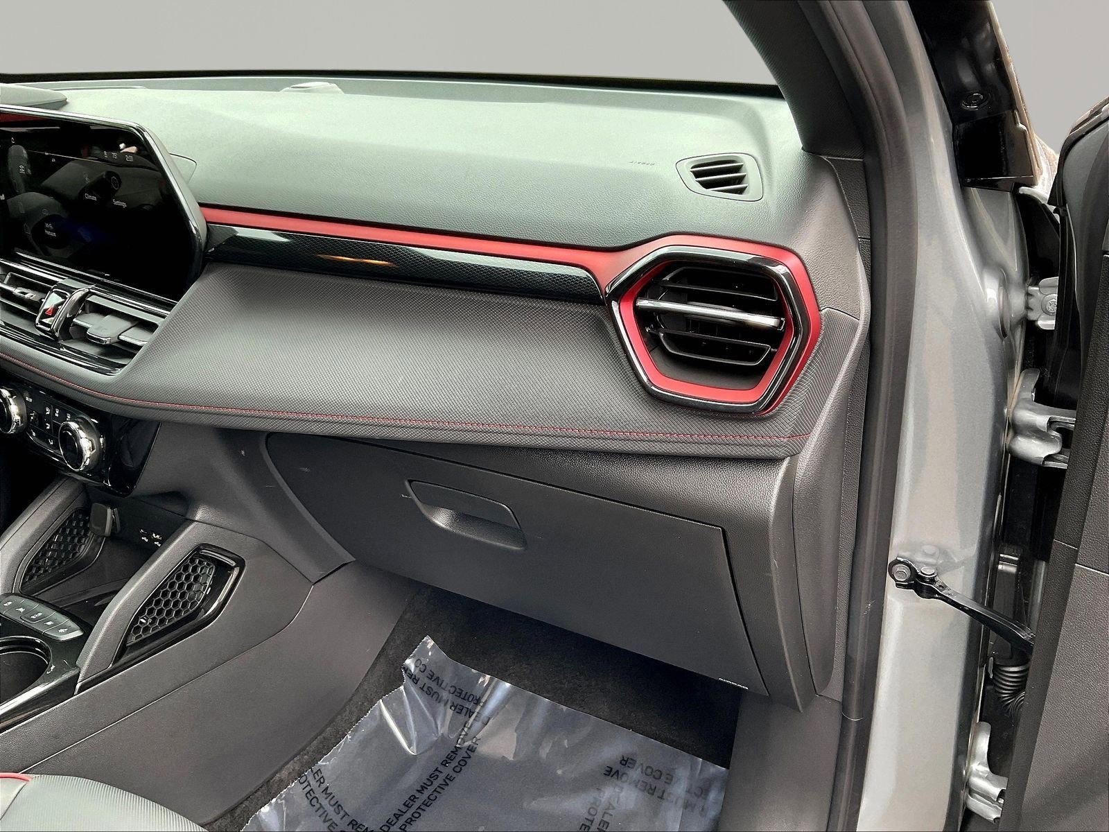 Used 2025 Chevrolet TrailBlazer RS w/ Convenience Package FWD image 26