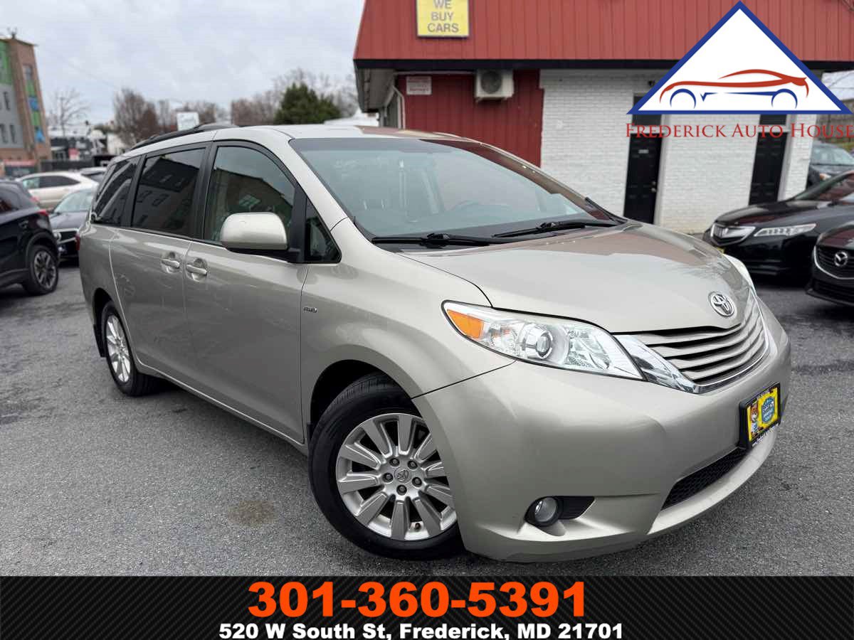 Used 2016 Toyota Sienna LE image 1