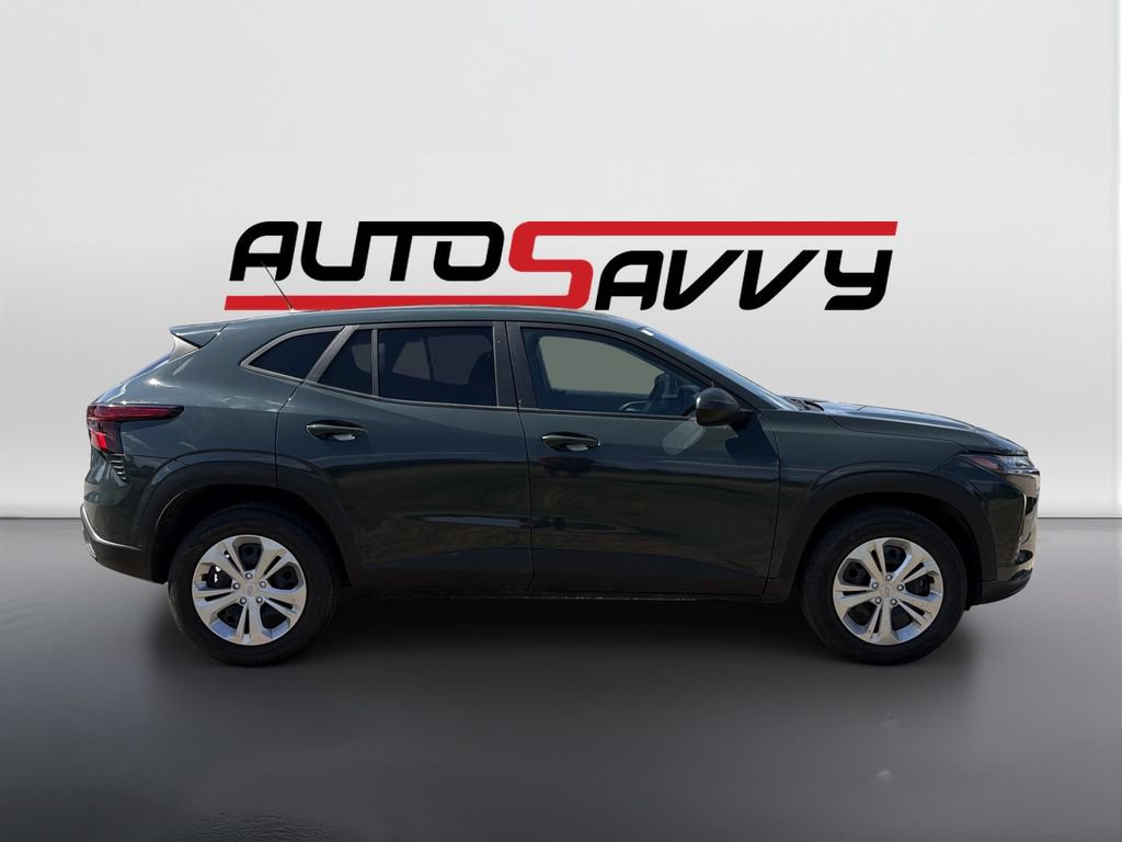 Used 2025 Chevrolet Trax LS FWD image 4