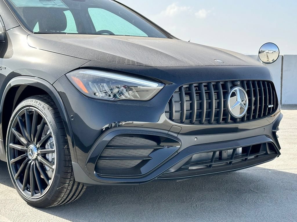 New 2025 Mercedes-Benz GLA 35 AMG 4MATIC image 3