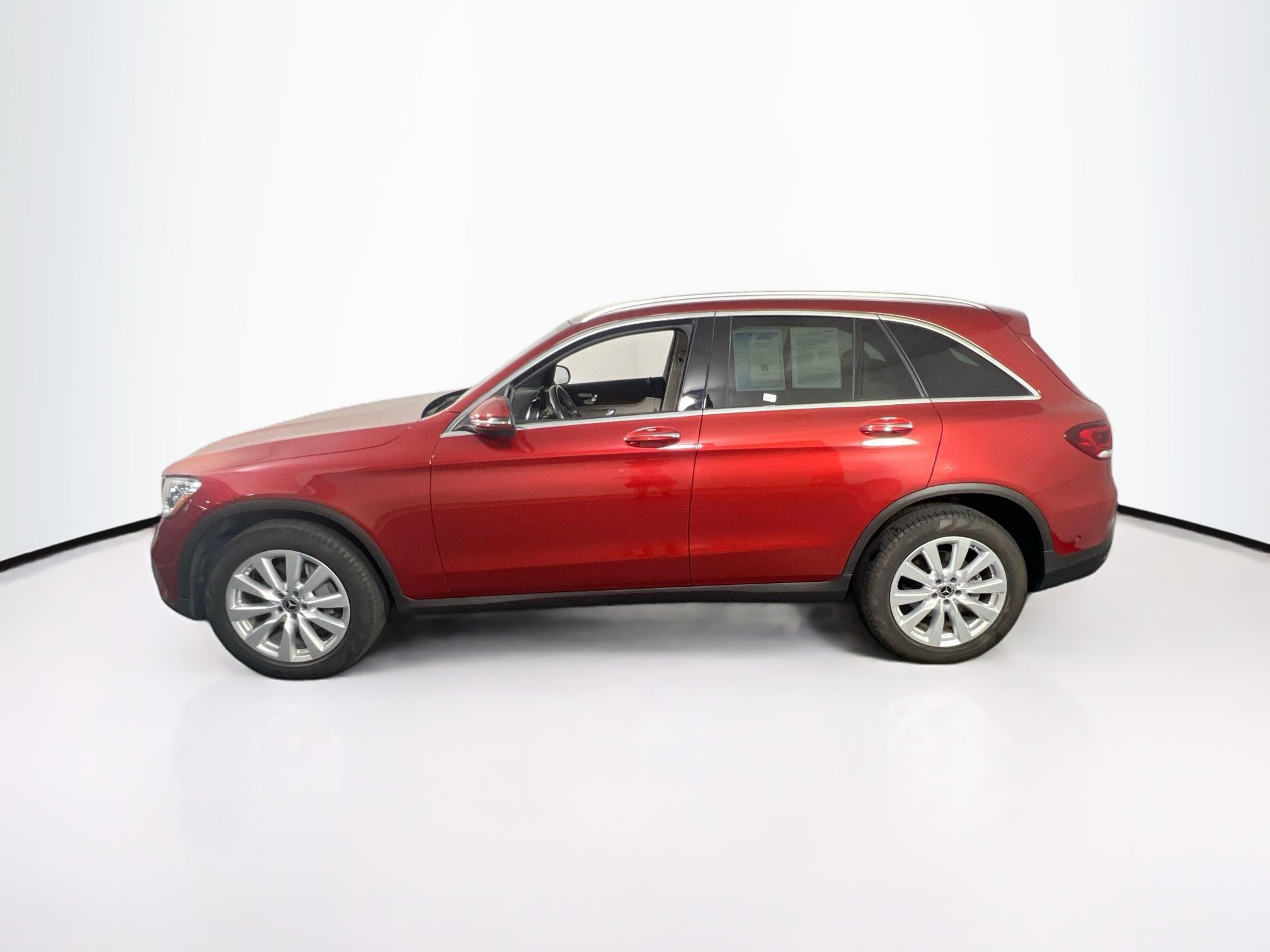 Used 2021 Mercedes-Benz GLC 300 4MATIC w/ Premium Package image 8