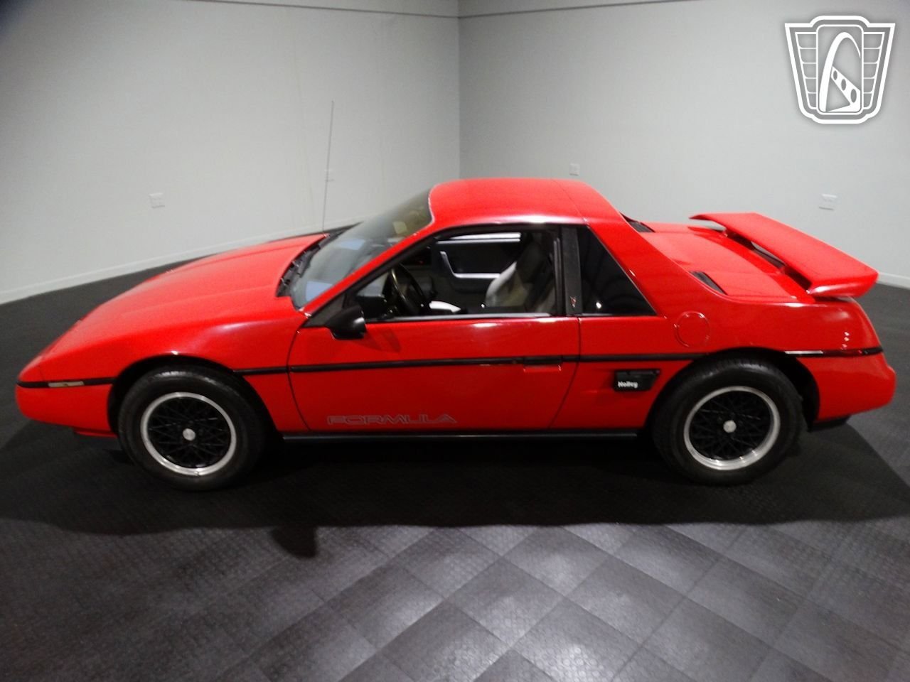 Used 1988 Pontiac Fiero image 8