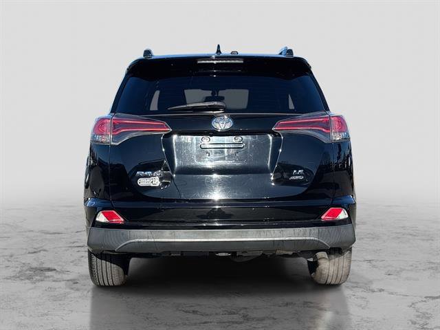 Used 2016 Toyota RAV4 LE image 3