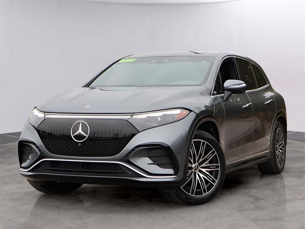 Used 2023 Mercedes-Benz EQS 580 4MATIC SUV image 1