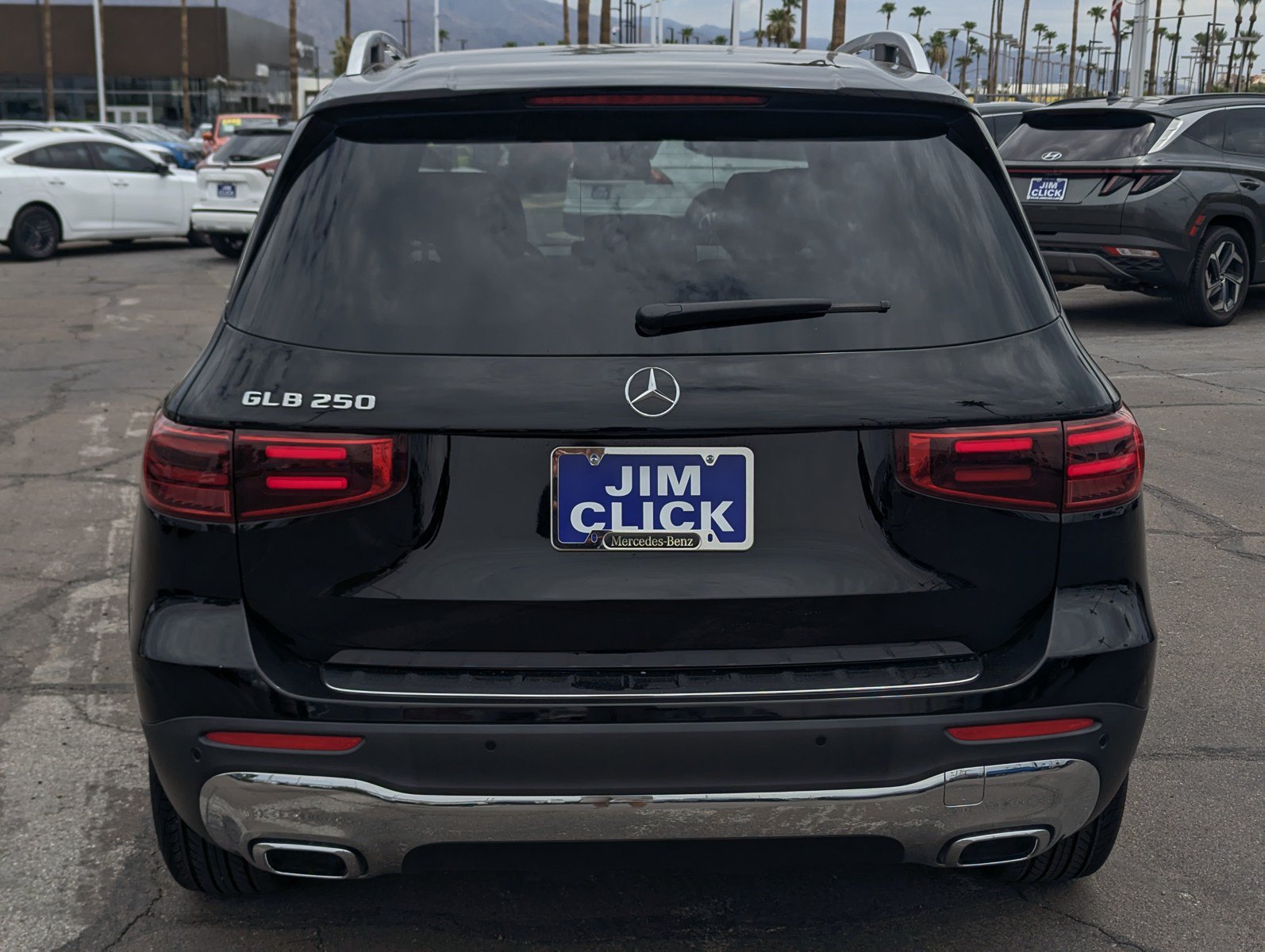 Used 2024 Mercedes-Benz GLB 250 image 3