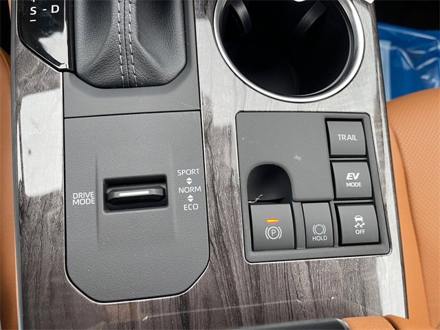 New 2026 Toyota Highlander Platinum image 29