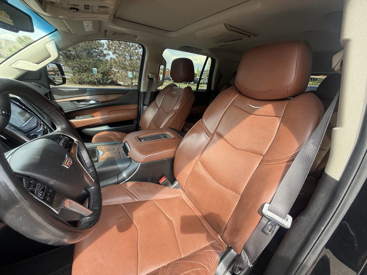 Used 2016 Cadillac Escalade Premium AWD/4WD image 16