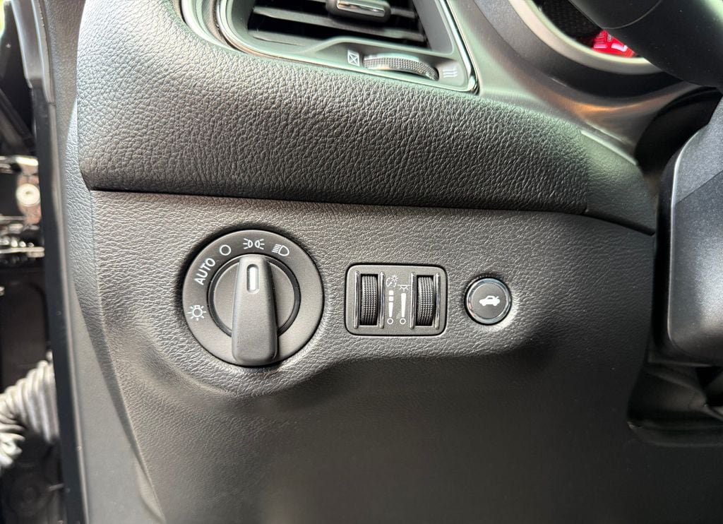 Used 2019 Dodge Challenger SRT Hellcat Redeye RWD image 26