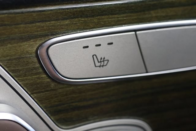 Used 2015 Mercedes-Benz C 300 4MATIC Sedan image 16