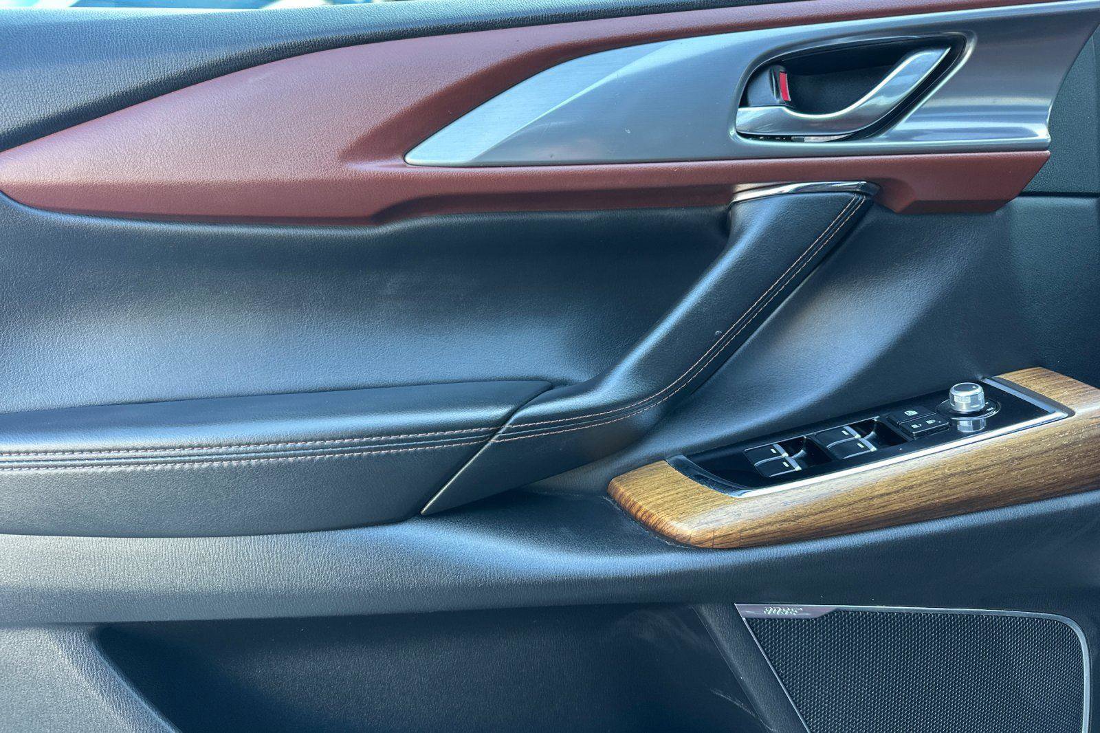 Used 2016 MAZDA CX-9 Signature image 11