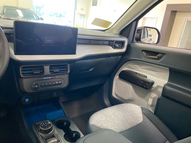 New 2025 Ford Maverick XLT w/ XLT Luxury Package image 38