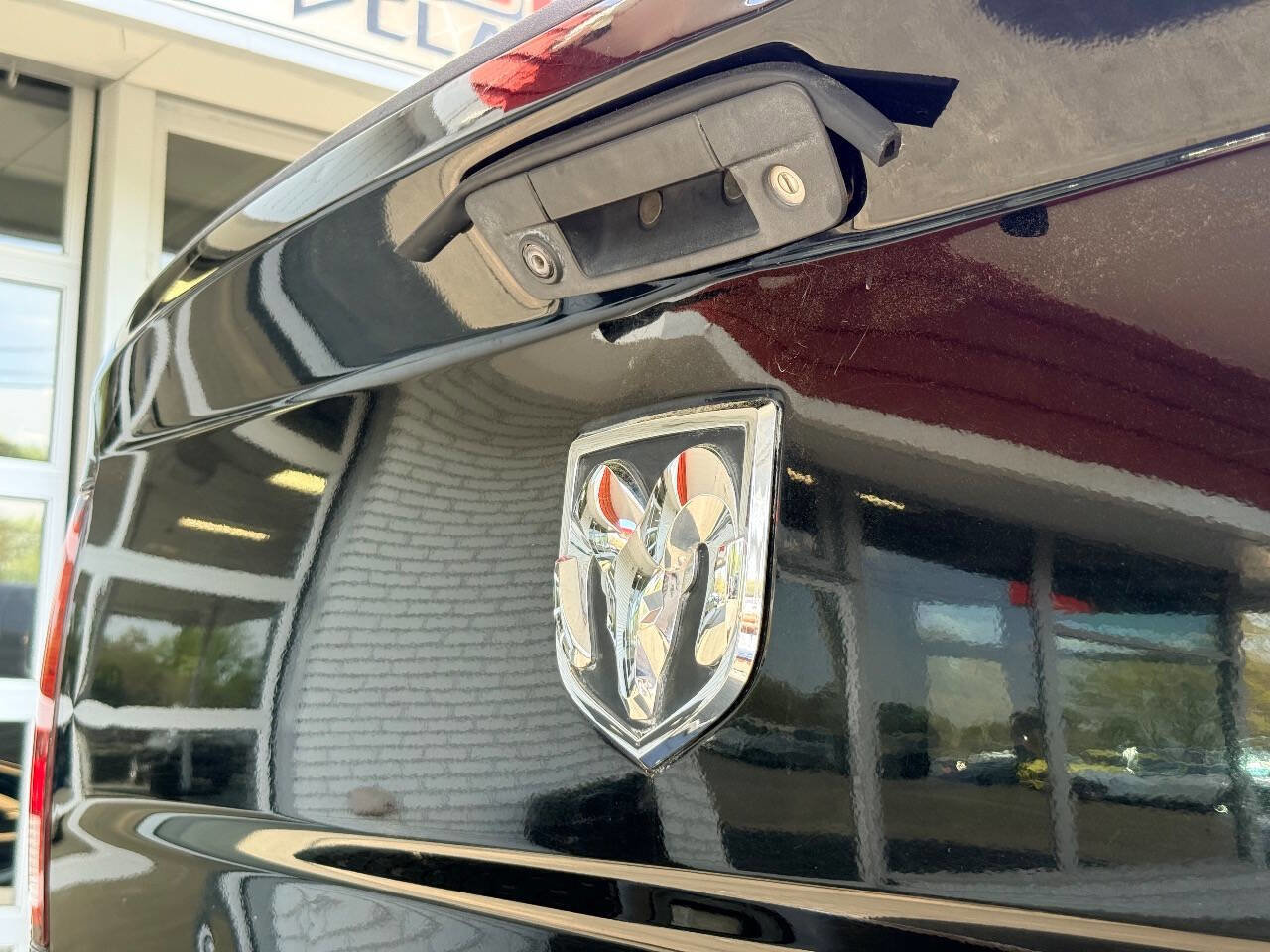 Used 2013 RAM 2500 Tradesman w/ Chrome Appearance Group AWD/4WD image 9