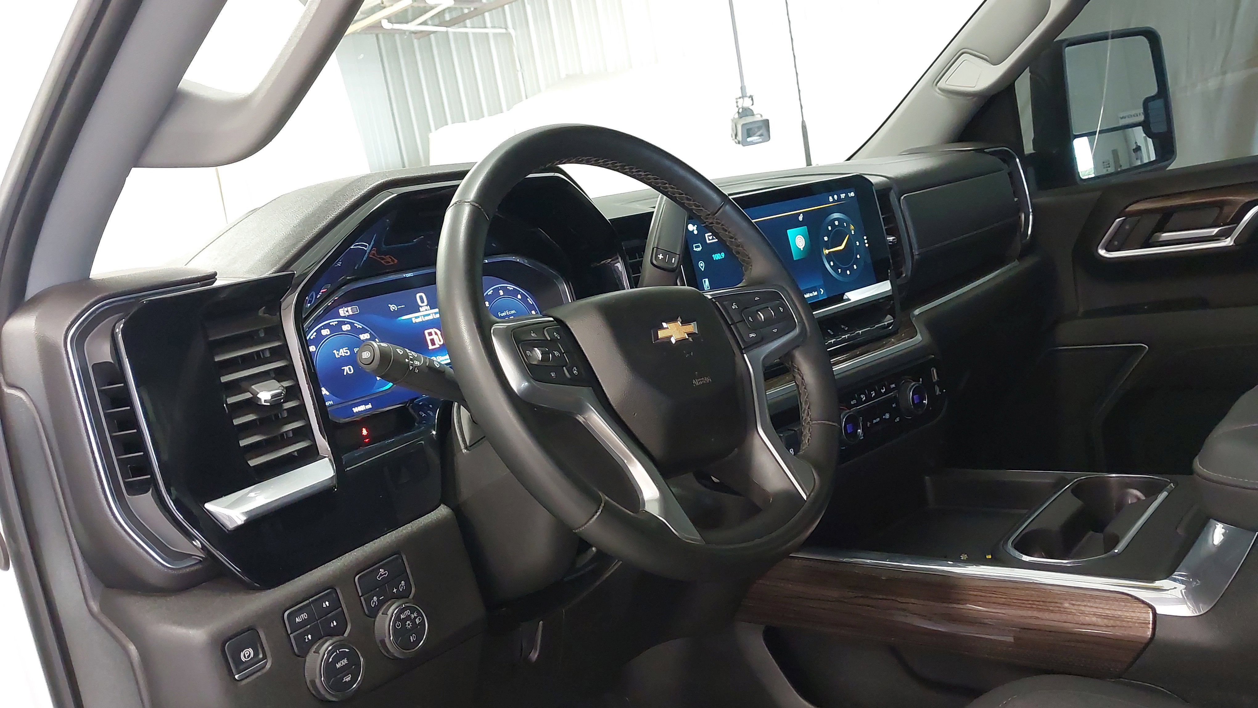 Used 2024 Chevrolet Silverado 2500 LT AWD/4WD image 17