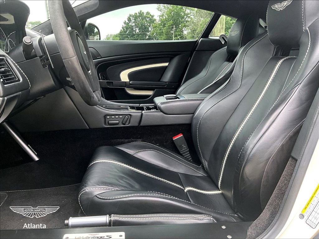 Used 2016 Aston Martin V12 Vantage S RWD image 21