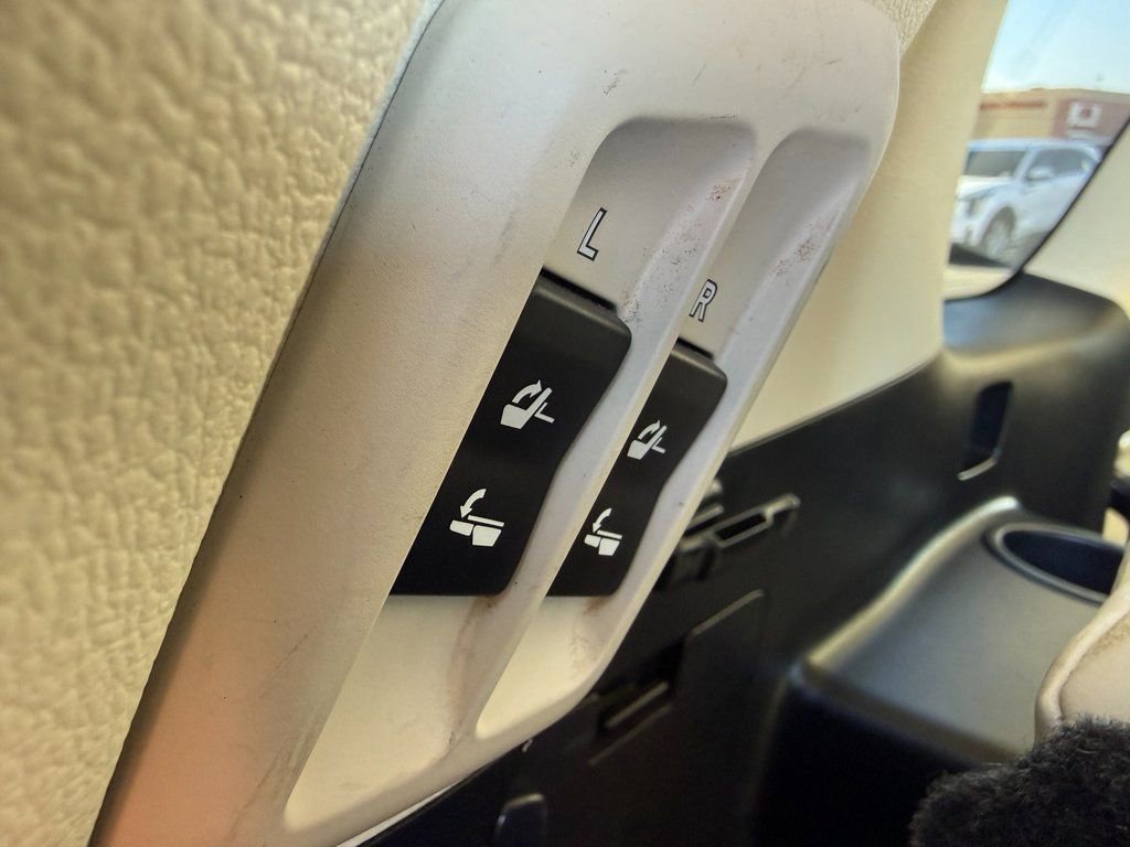 Used 2022 Lexus GX 460 Luxury w/ Off Road Package AWD/4WD image 23
