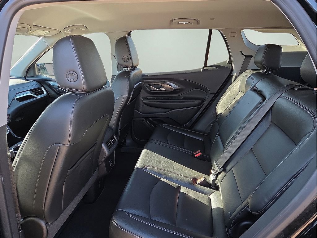 Used 2024 GMC Terrain SLT image 21