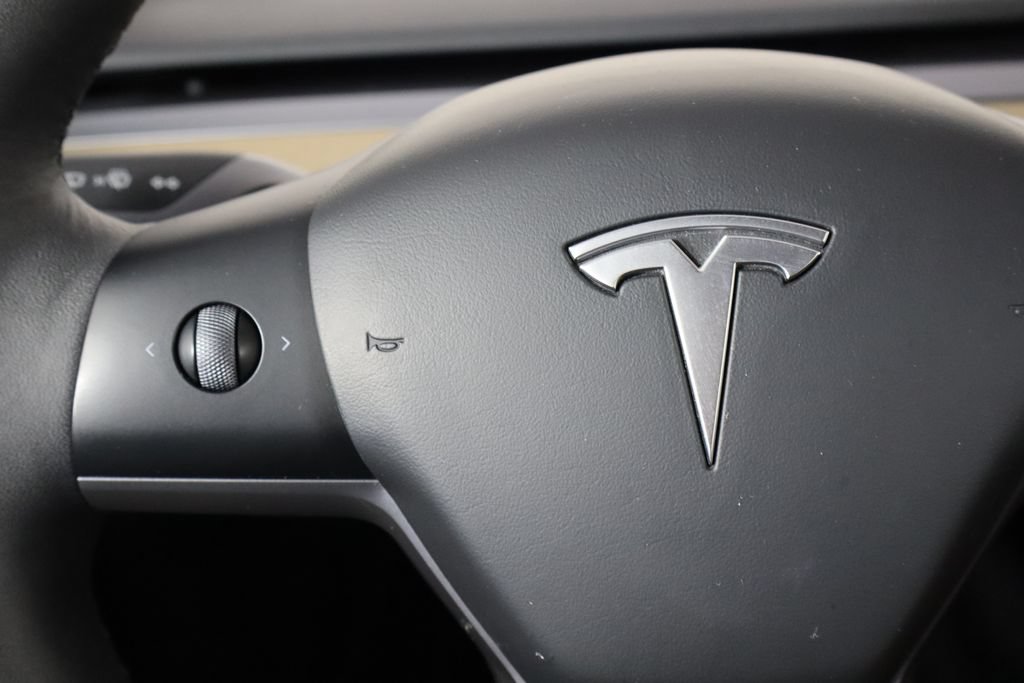 Used 2023 Tesla Model Y Performance AWD/4WD image 8