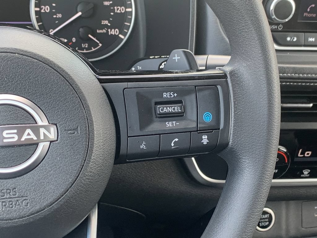 Used 2023 Nissan Rogue SV AWD/4WD image 13