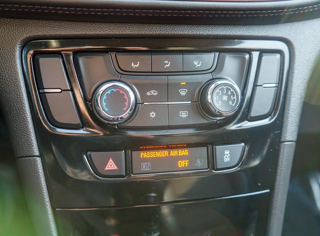 Used 2022 Buick Encore Preferred w/ Safety Package image 28