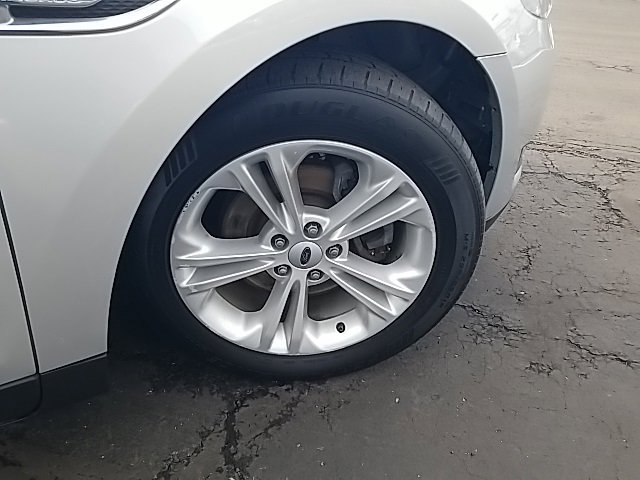 Used 2018 Ford Taurus SEL image 45