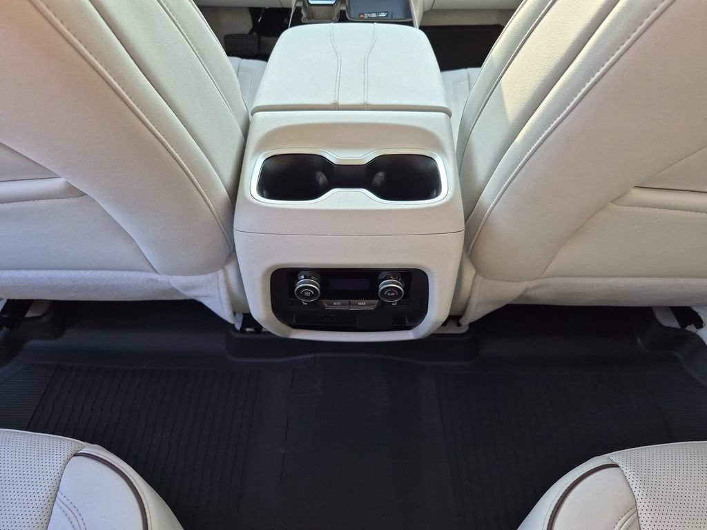 New 2026 Buick Enclave Avenir w/ Super Cruise Package FWD image 34