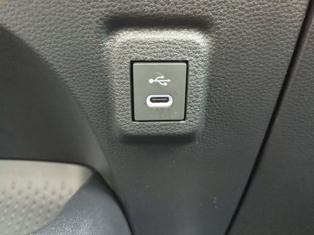 Used 2025 Toyota Corolla SE image 20