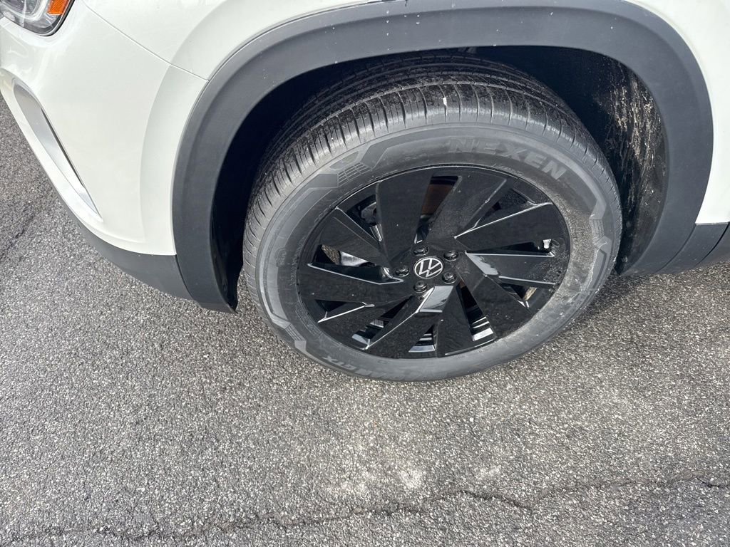 New 2026 Volkswagen Atlas SE image 9