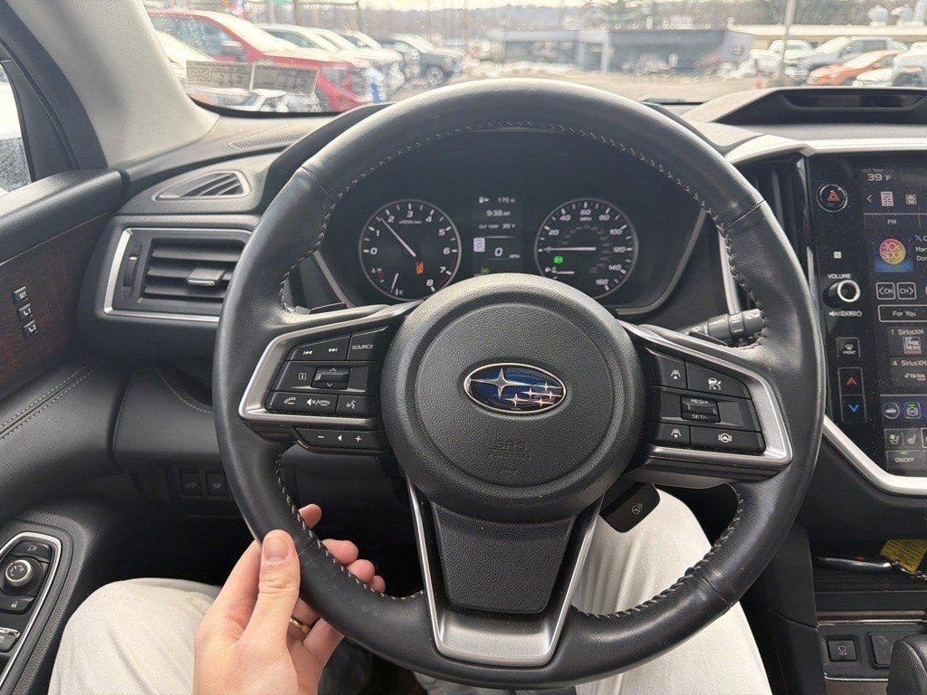 Used 2023 Subaru Ascent Touring AWD/4WD image 9