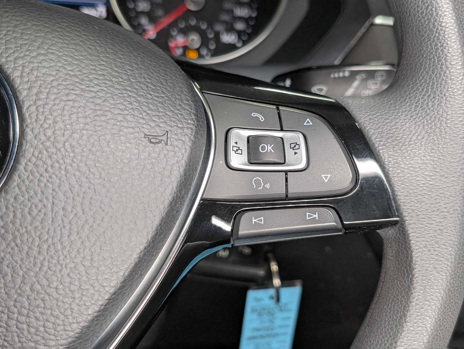 Used 2018 Volkswagen Tiguan S FWD image 33