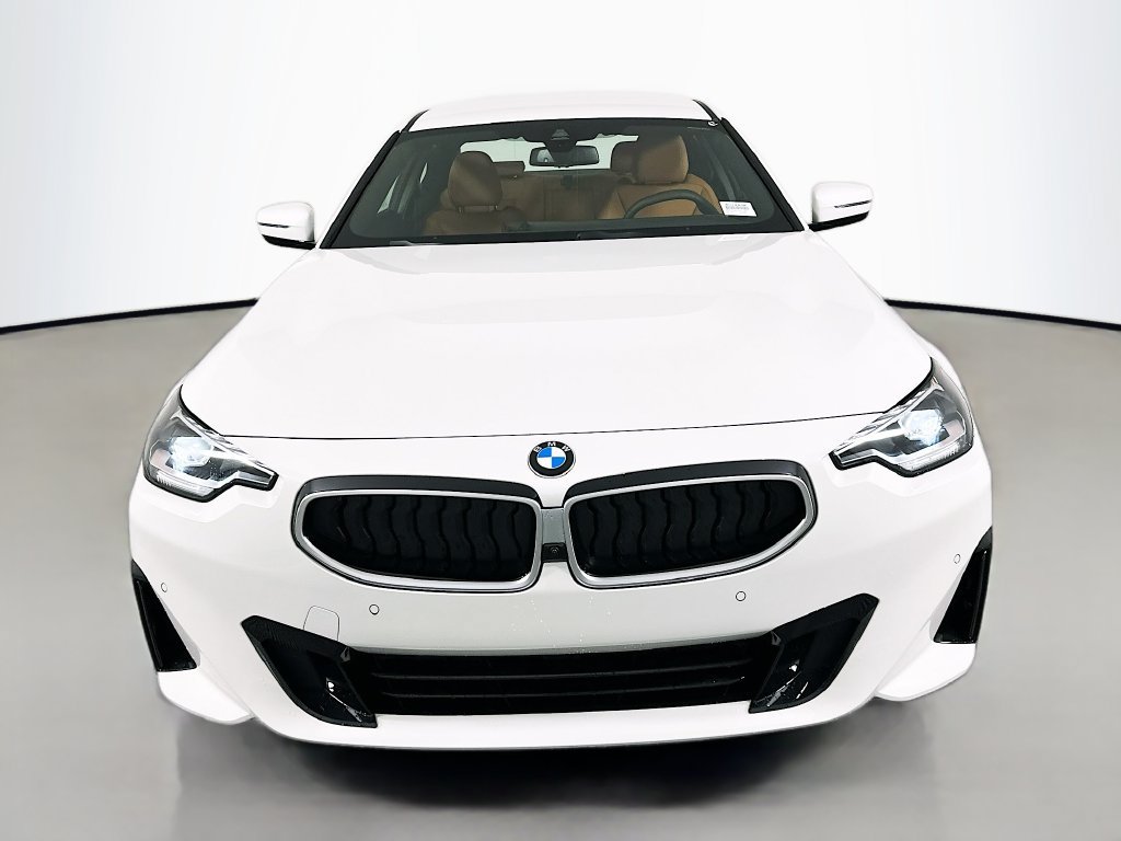 Used 2026 BMW 230i Coupe w/ Convenience Package RWD image 2