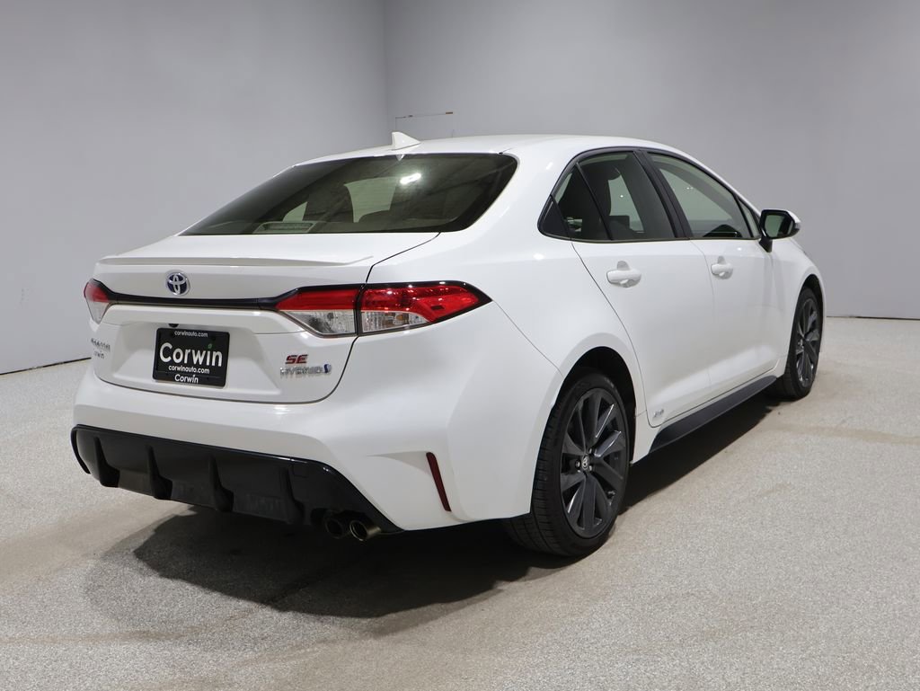 Used 2024 Toyota Corolla SE w/ Convenience Package image 16