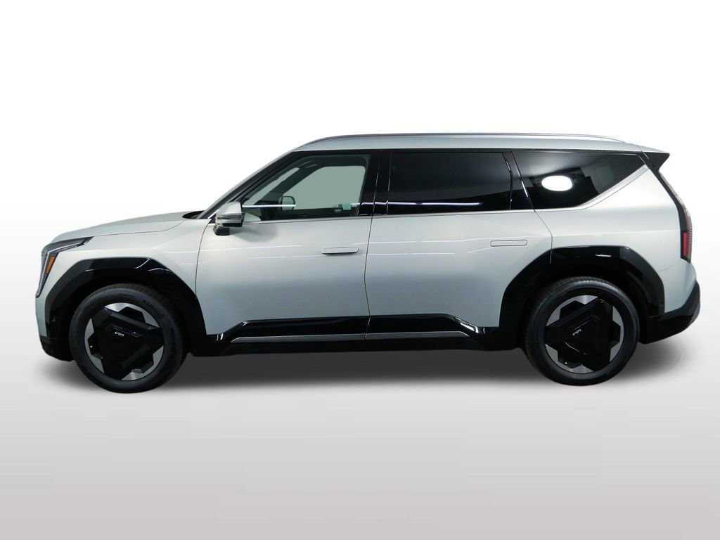 Certified 2024 Kia EV9 Land image 6