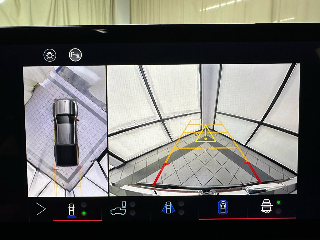 Certified 2024 GMC Canyon AT4 w/ Technology Package image 36