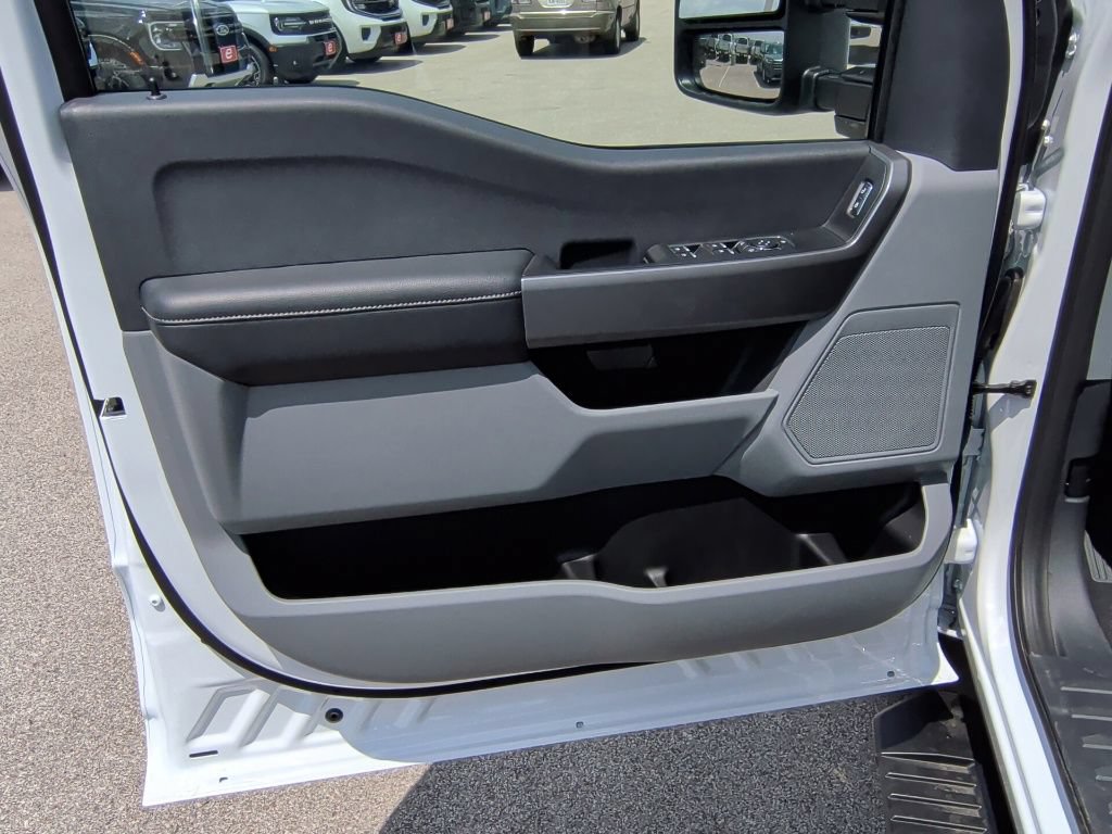 New 2026 Ford F350 XLT AWD/4WD image 10