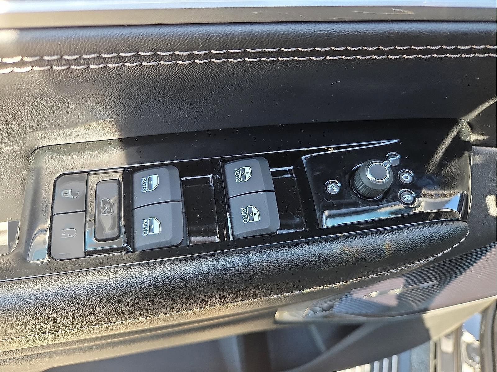 New 2026 Jeep Grand Wagoneer Limited AWD/4WD image 15