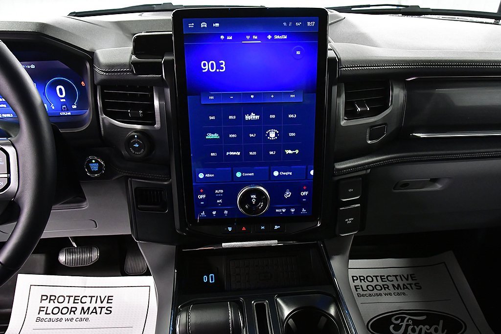 Used 2024 Ford F150 Lightning Flash image 29