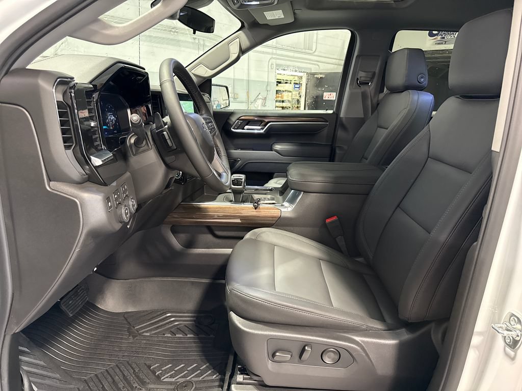 New 2026 Chevrolet Silverado 1500 LT Trail Boss w/ LT Trail Boss Premium Package AWD/4WD image 28